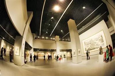 青海夏夜美術(shù)館 限時免費開放，點亮文化夜生活